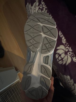 Zapatillas Asics Azules y Blancas Nuevas