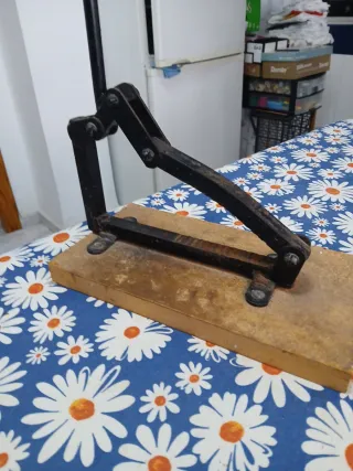 Cascanueces de palanca para frutos secos