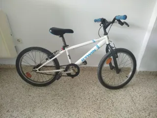 Bicicleta infantil Btwin blanca