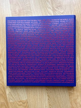 U2 The Complete Lyrics 1991-2024 Vol. 2 de segunda mano por 52,95