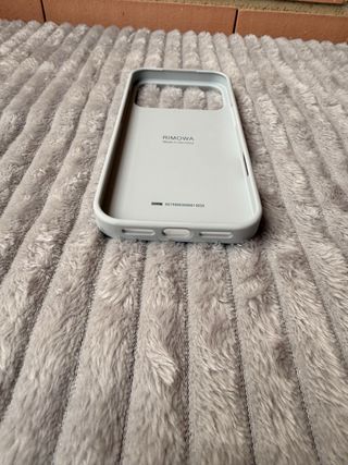 Funda iPhone 17 pro max Rimowa Plata