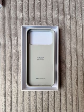 Funda iPhone 17 pro max Rimowa Plata