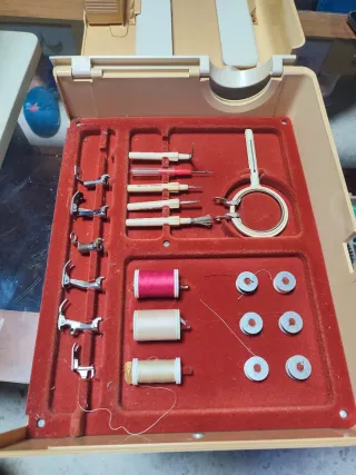 Máquina de coser Bernina Nova Electronic