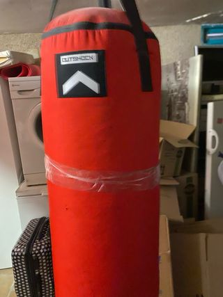 Saco de boxeo Outshock rojo