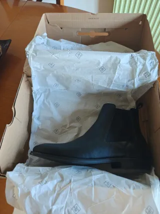Botines negros Britton nuevos. No se han usado.