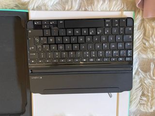 Tastiere Logitech Ultrathin per iPad Air in spagnolo