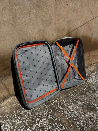 Maleta dura verde pistacho