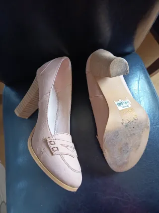Zapatos de tacón beige