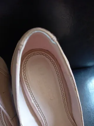 Zapatos de tacón beige