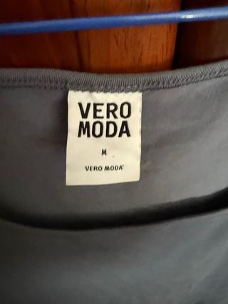 Vestido vintage blanco y beige ,30€ cada uno