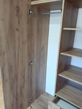 Armario de madera 3 puertas y cajones