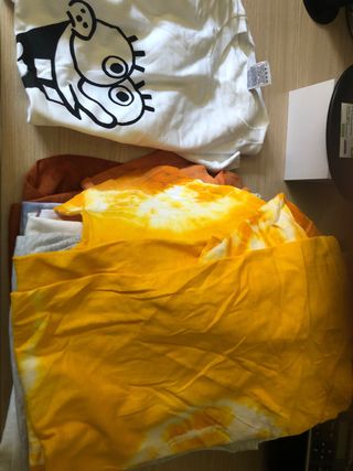 Lote de 19 camisetas talla S