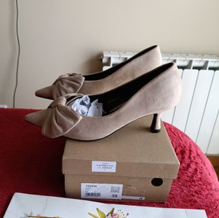 Zapatos tacón beige lazo elegantes T39