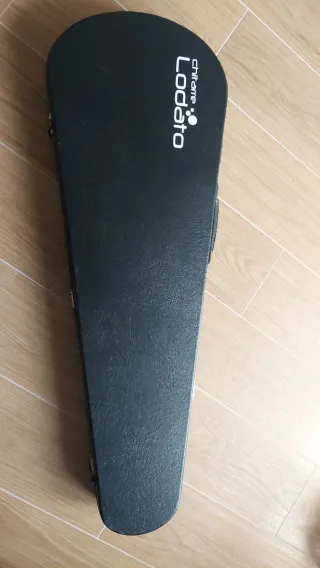 Chitarra classica elettrificata