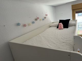 Cama alta IKEA SMÅSTAD con escritorio