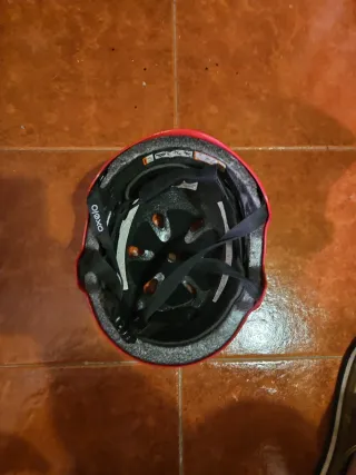 Casco infantil rojo para bici/skate