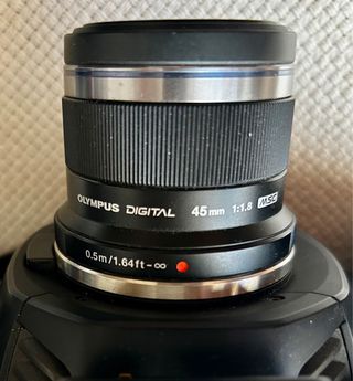 CÁMARA BLACKMAGIC 4K + 2 OBJETIVOS 45mm y 25mm