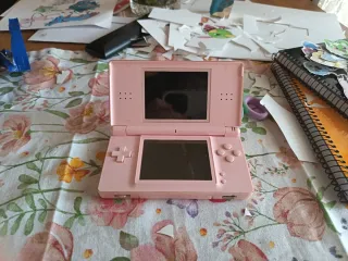 Console Nintendo DS Lite Rosa + Catz 2