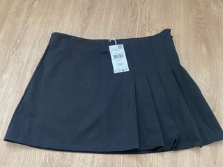 Falda Mango Negra Plisada Talla S