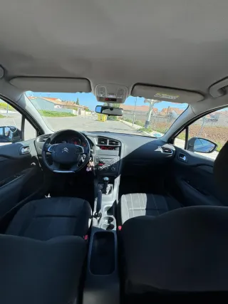 Citroen C4 2014.