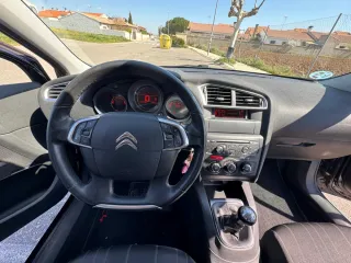 Citroen C4 2014.