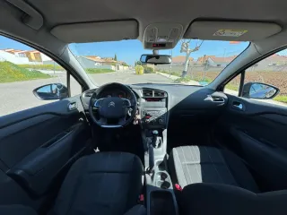 Citroen C4 2014.