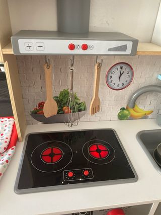 Cocinita de madera para niños
