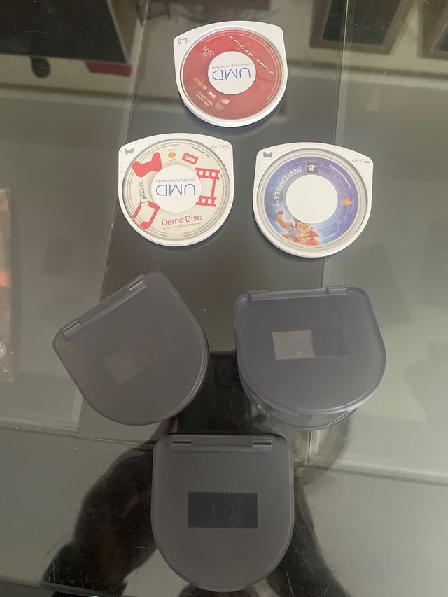 1 JUEGO PSP + 1 PELÍCULA + DEMO DISC Vol.1