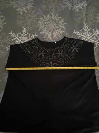 Blusa negra bordada elegante talla grande
