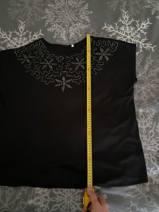 Blusa negra bordada elegante talla grande