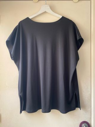 Blusa negra bordada elegante talla grande