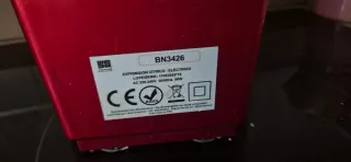 Exprimidor eléctrico rojo