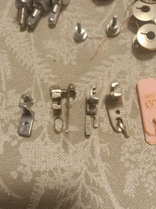 Accesorios Máquina Coser Alfa Antigua