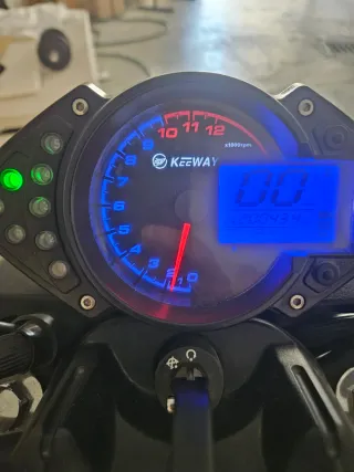 Moto Keeway 125 Naked Negra