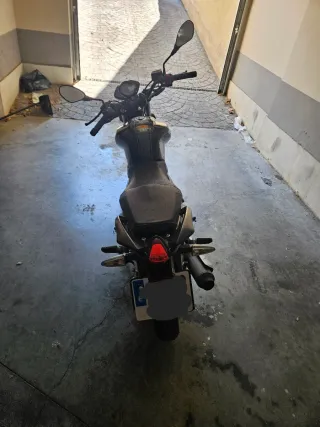 Moto Keeway 125 Naked Negra