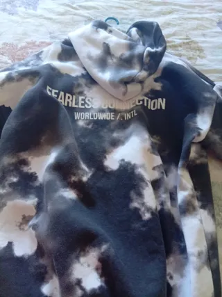 Sudadera C/Cremallera y capa talla XL sin estrenar