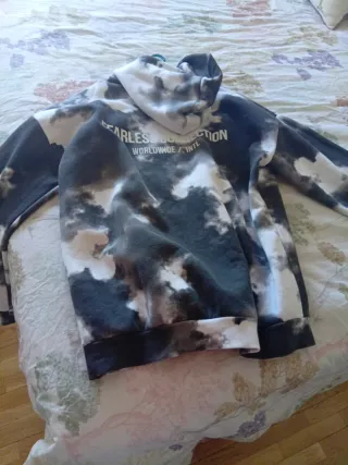 Sudadera C/Cremallera y capa talla XL sin estrenar