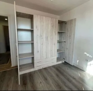 Armadi moderni in legno