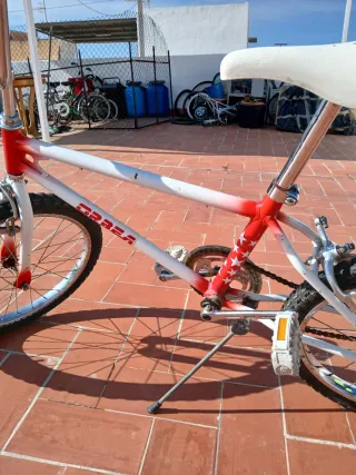 Bicicleta BMX Orbea Roja y Blanca