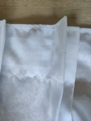 Cortina blanca confeccionada