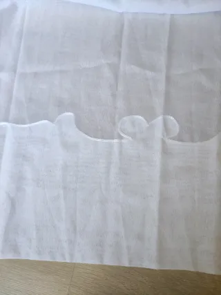 Cortina blanca confeccionada