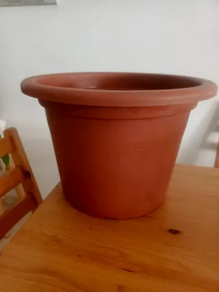 Maceta Grande de  Plástico 20L Marrón