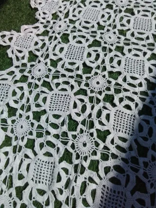 Mantel antiguo ganchillo blanco