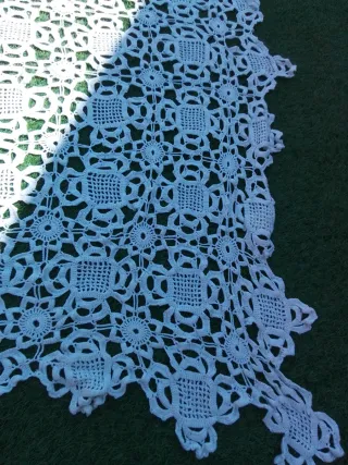 Mantel antiguo ganchillo blanco