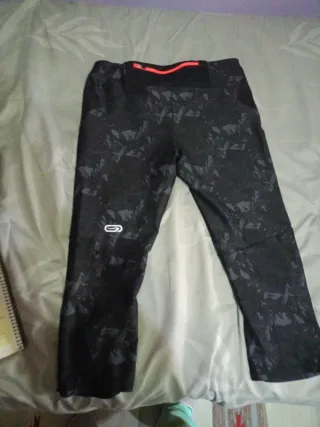 Mallas deportivas Kalenji grises y negras