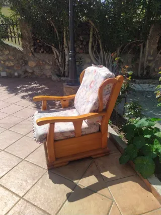 Dos Sillones de pino con estampado floral