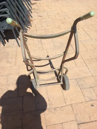 Carretilla de mano con 2 ruedas