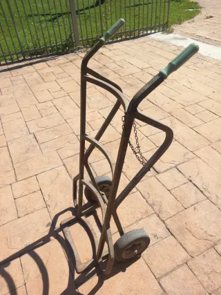 Carretilla de mano con 2 ruedas