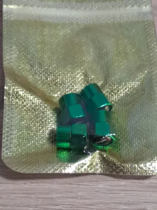 Tapones de válvula Nismo verdes