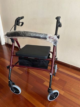 Andador 4 ruedas con freno y cesta